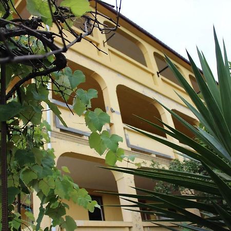 Guesthouse Maria Сарпи Екстериор снимка
